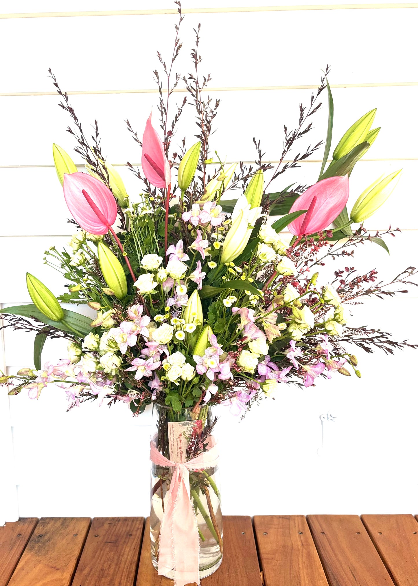 Deluxe Vase Arrangement image 0